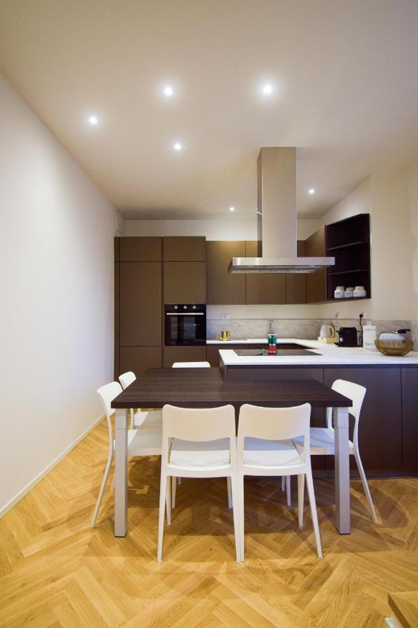 Sibilla Suite Apartment - Via Piella 14 Болоня Екстериор снимка