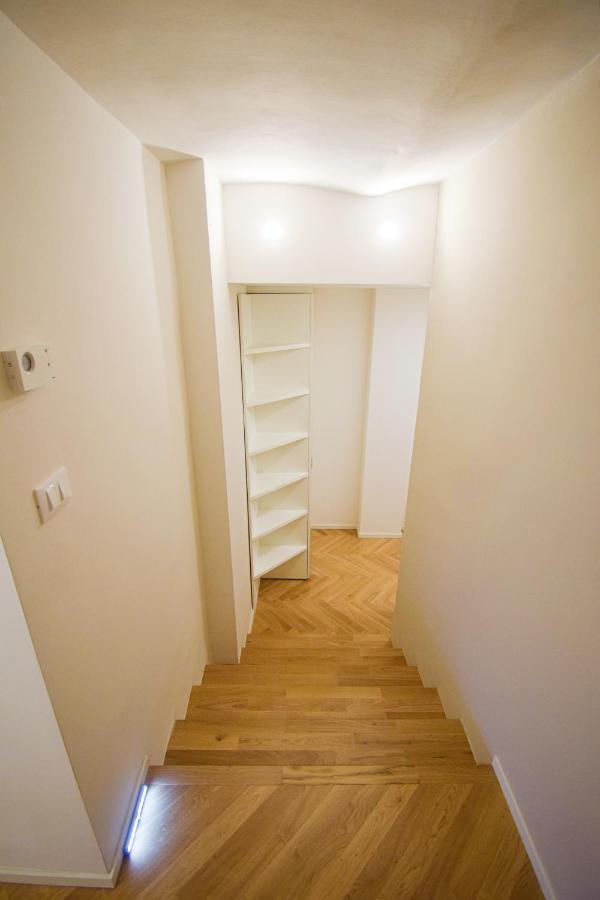 Sibilla Suite Apartment - Via Piella 14 Болоня Екстериор снимка