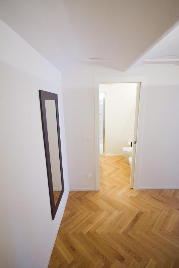 Sibilla Suite Apartment - Via Piella 14 Болоня Екстериор снимка